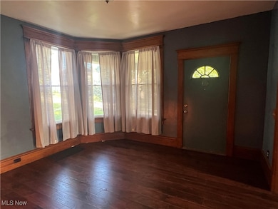 423 W Main St, Barnesville, OH 43713 - photo 3