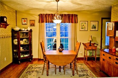 Dining area in eat-in kitchen