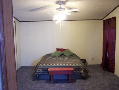 2940 W Reidhead 001