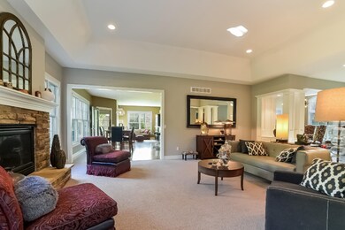 007-Living_Room-3295806-large