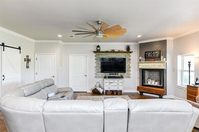 401 Sandlin Ln, Springtown, TX 76082 - photo 5