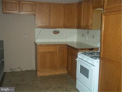 228 University Ave, Pemberton, NJ 08068 - photo 3