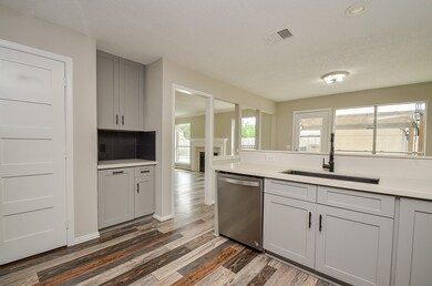 4001 Ivywood Dr, Pearland, TX 77584 - photo 6