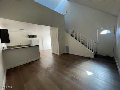 5187 Greene Ln unit D, Las Vegas, NV 89119 - photo 5