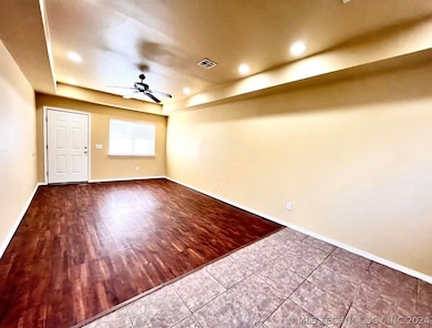 321 E Modoc Ave, McAlester, OK 74501 - photo 4