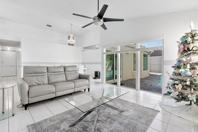 1086 SW 102nd Terrace, Pembroke Pines, FL 33025 - photo 5