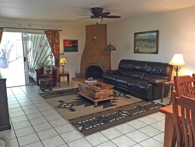 04-LV RM IMG_2110