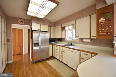 17 Amiel Ct, Towson, MD 21286 - photo 6