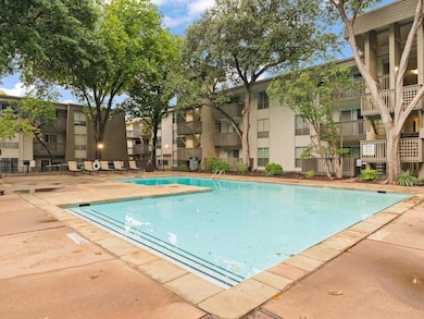 4859 Cedar Springs Rd unit 150, Dallas, TX 75219 - photo 2