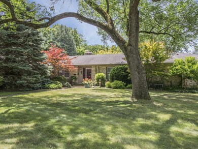 3250 Old Orchard Rd NE, Cedar Rapids, IA 52402 - photo 2