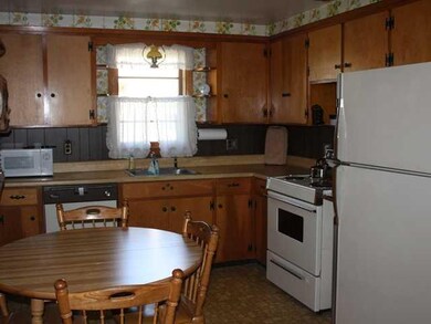 304 Drake Dr, North Tonawanda, NY 14120 - photo 7