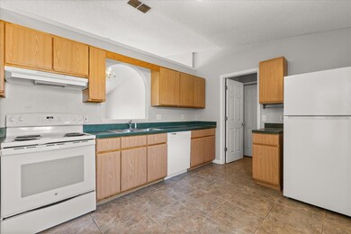 6404 Pomeroy Cir, Orlando, FL 32810 - photo 7