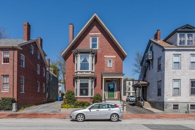 199 Spring St Unit 4 Portland-large-002-