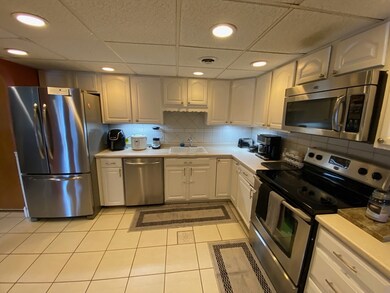 4 Shadowbrook Ln unit 30, Milford, MA 01757 - photo 4