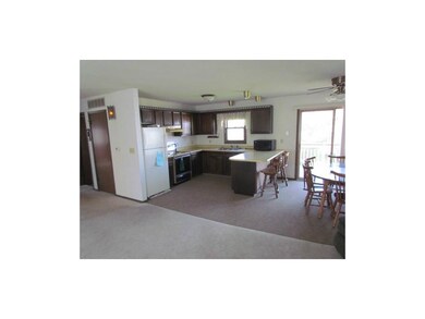 Eat-in Kitchen.