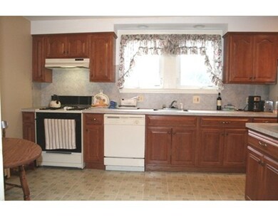 28 Gould St, Stoneham, MA 02180 - photo 5