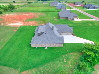 2255 Bordeaux Way, Edmond, OK 73025 - photo 2