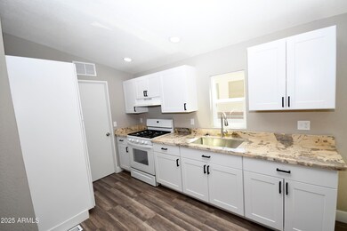 35358 2nd St, Wenden, AZ 85357 - photo 4