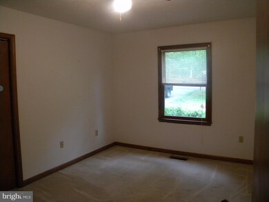 111 Meadowview Ln, Locust Grove, VA 22508 - photo 4