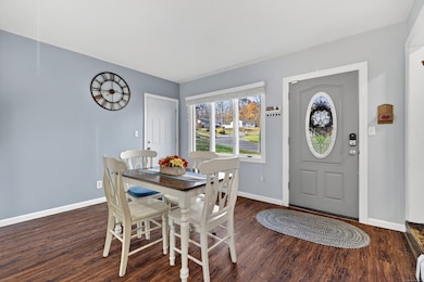 71 Mohawk Dr, Wallingford, CT 06492 - photo 3