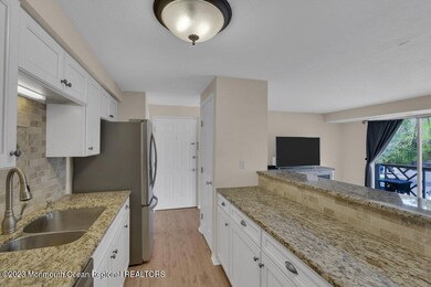 41 Cranberry Ct unit 137, Marlton, NJ 08053 - photo 4