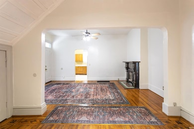 1011 W Wayne St, Fort Wayne, IN 46802 - photo 2