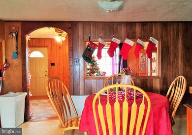 840 Three Mile Bank Ln, Edinburg, VA 22824 - photo 5