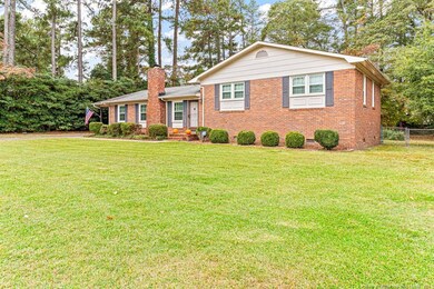 430 Edinburgh Dr, Fayetteville, NC 28303 - photo 3