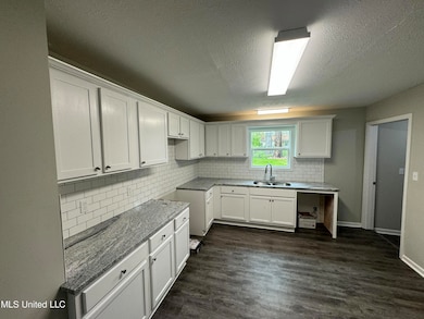 742 Montclair Place, Jackson, MS 39206 - photo 3