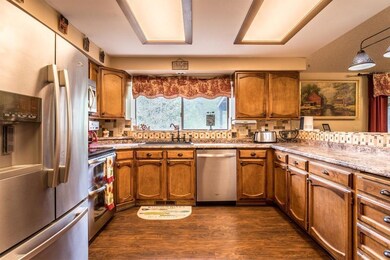 5080 Pleasant Creek Rd, Rogue River, OR 97537 - photo 5