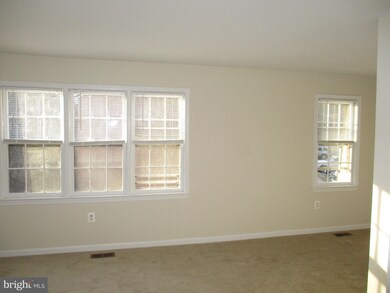 8981 Omega Ct, Springfield, VA 22152 - photo 6