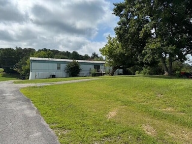 10104 Purple Martin Ln, Lakesite, TN 37379 - photo 4