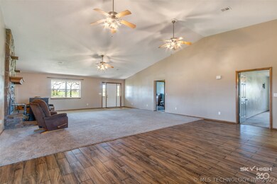 53364 S 660 Rd, Colcord, OK 74338 - photo 6