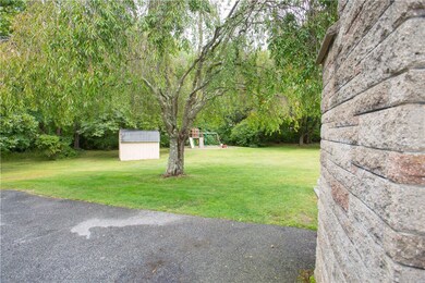 105 W Greenville Rd, Greenville, RI 02828 - photo 6