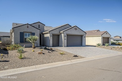 2-web-or-mls-Travertine-2