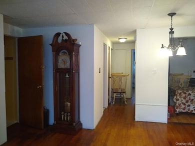 81-5 149th Ave, Howard Beach, NY 11414 - photo 5