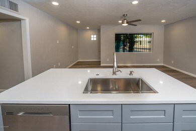702 S Erin Ave, Tucson, AZ 85711 - photo 6