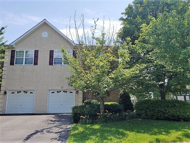 6841 Hunt Dr, Macungie, PA 18062 - photo 2
