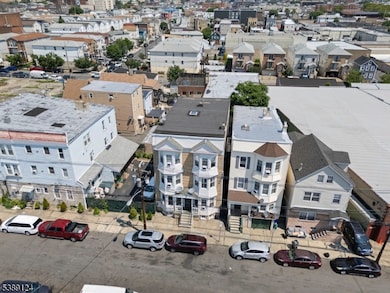 237 Astor St, Newark, NJ 07114 - photo 3