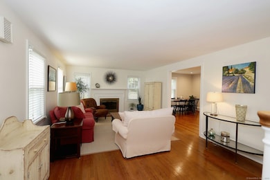 100 Overhill Rd, Fairfield, CT 06824 - photo 4