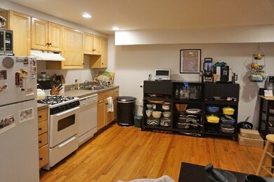 115 Pleasant St unit A, Cambridge, MA 02139 - photo 3
