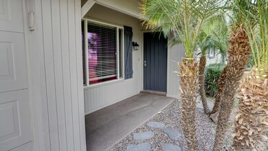 FRONT ENTRYWAY