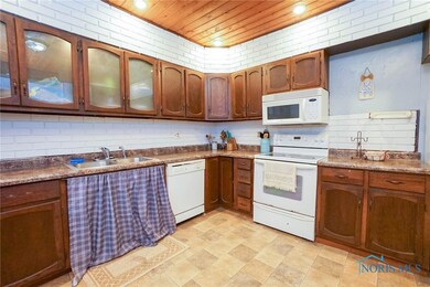 5845 Phillips Rd, Bluffton, OH 45817 - photo 7