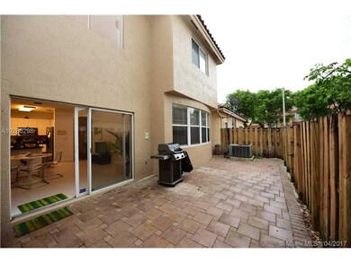 10929 NW 69th St, Doral, FL 33178 - photo 5