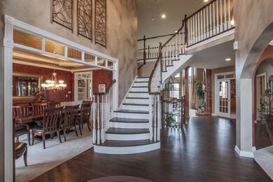 4427 Esquire Cir, Naperville, IL 60564 - photo 2