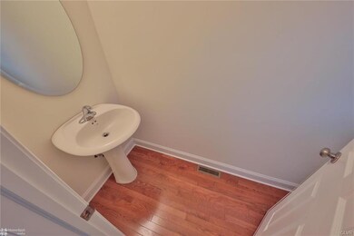 4248 Roosevelt St, Whitehall, PA 18052 - photo 6