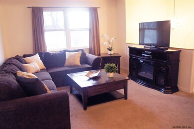 8 Celeste Dr, Rensselaer, NY 12144 - photo 3