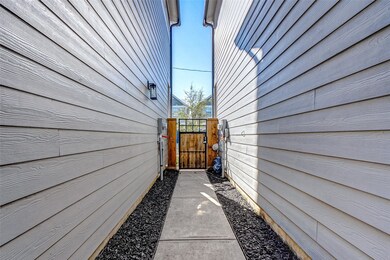 211 E 32nd St unit B, Houston, TX 77018 - photo 5