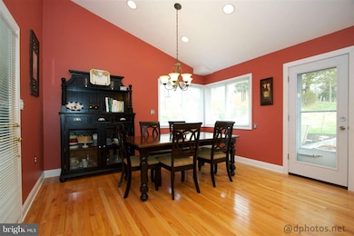 1315 Murgatroyd Rd, Fallston, MD 21047 - photo 4