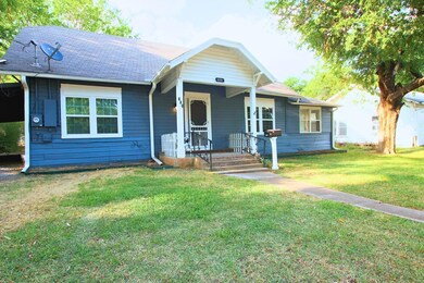 609 E 11th St, Bonham, TX 75418 - photo 2